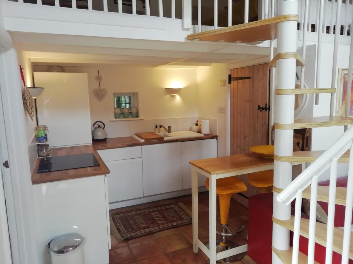 Unique Cottage Retreat Brighton Екстериор снимка